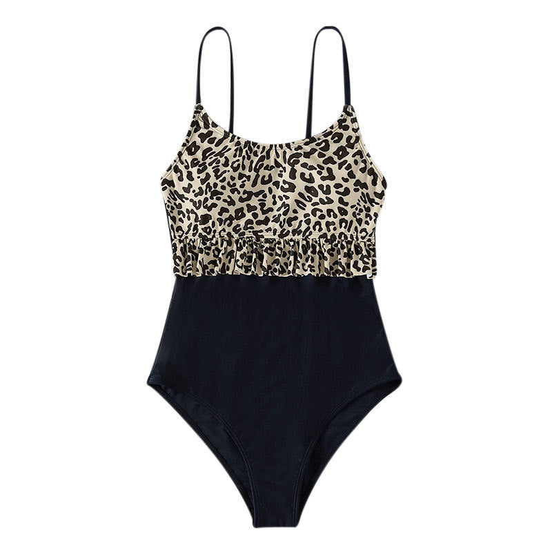 Dameonepiece badedragt med smart ruffle design og moderne leopardmønster Skovae