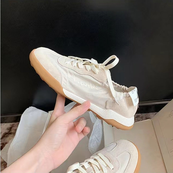 Dame Kvalitets Sneakers med åndbart overmateriale og skridsikker sål Stilla