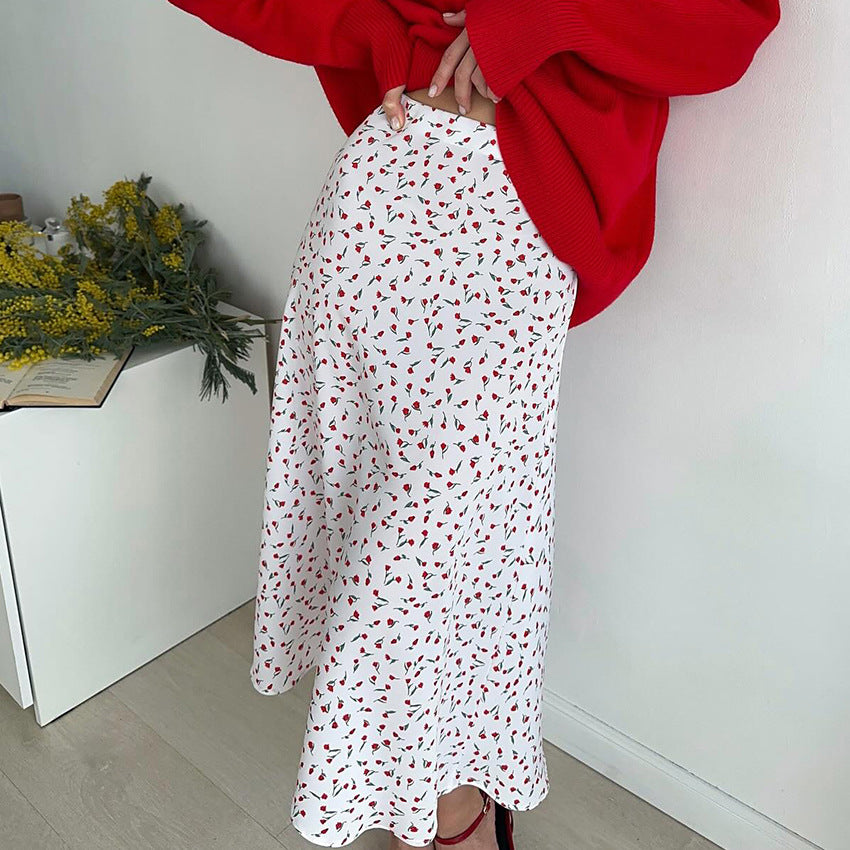 Dame midikjole med blomsterprint i høj kvalitet satin Stilla