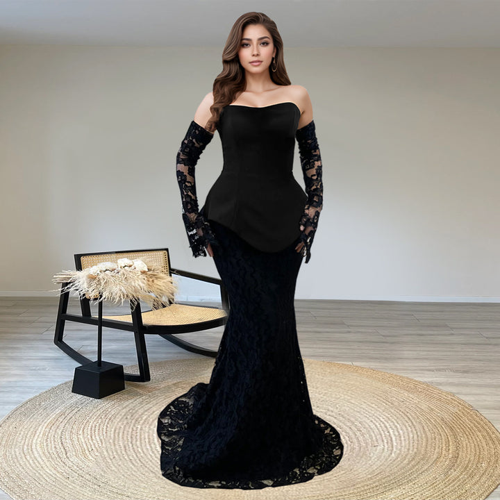 Dame Elegant Aftenkjole med Off-Shoulder Design og Spidsdetaljer Stilla