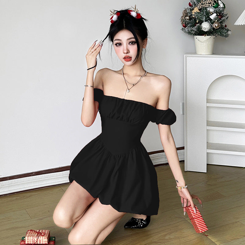 Dame Off-Shoulder Kjole med voluminøse Puffærmer og bred Kant Stilla