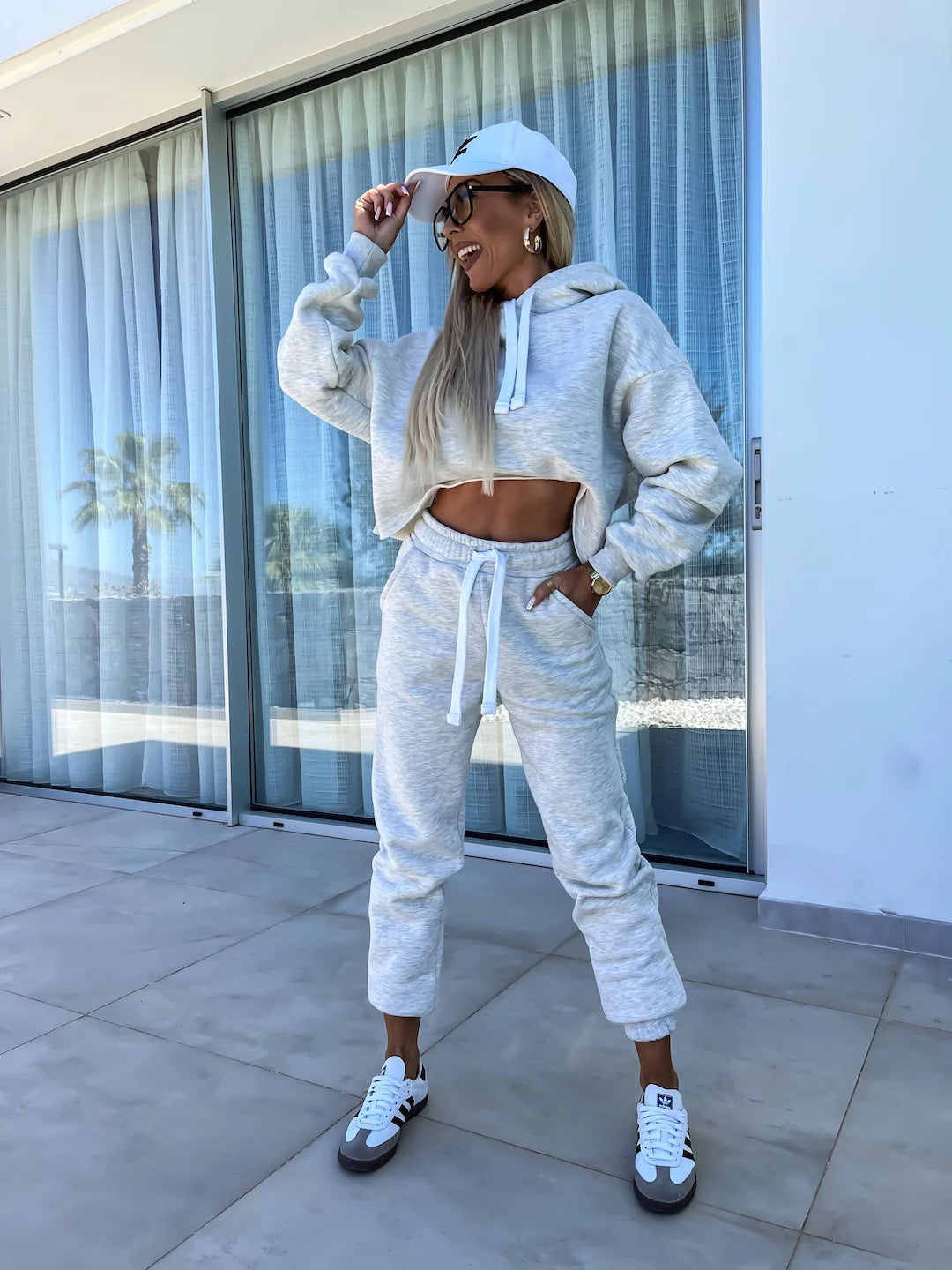 Damer Casual og Trendy Jogging Sæt med Cropped Hoodie og Behagelige Bukser Skovae