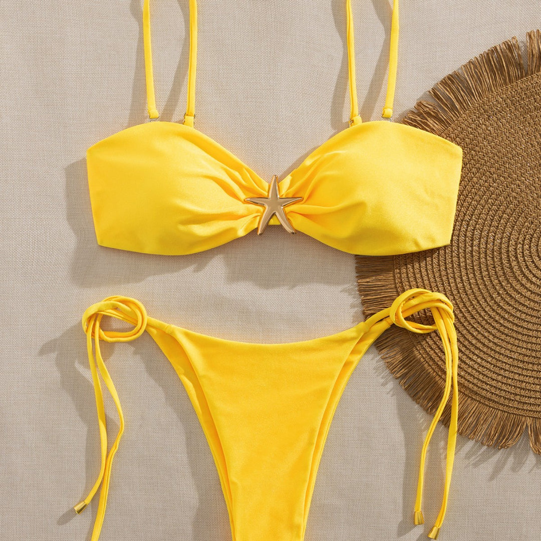 Dame bikini med polstret top og justerbare sidesnørninger Skovae