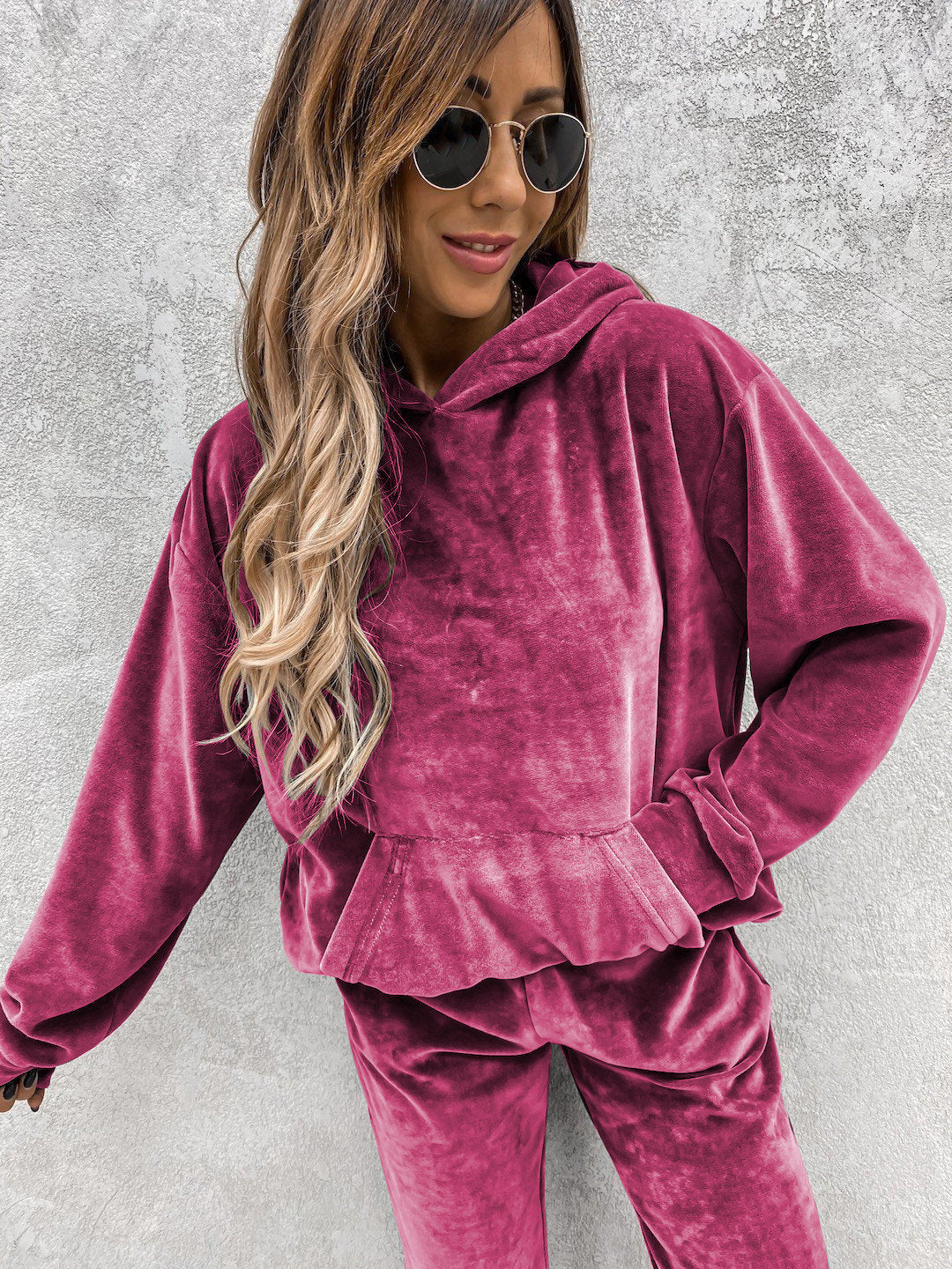 Kvinders hyggelige fleece hoodie med afslappede detaljer Skovae