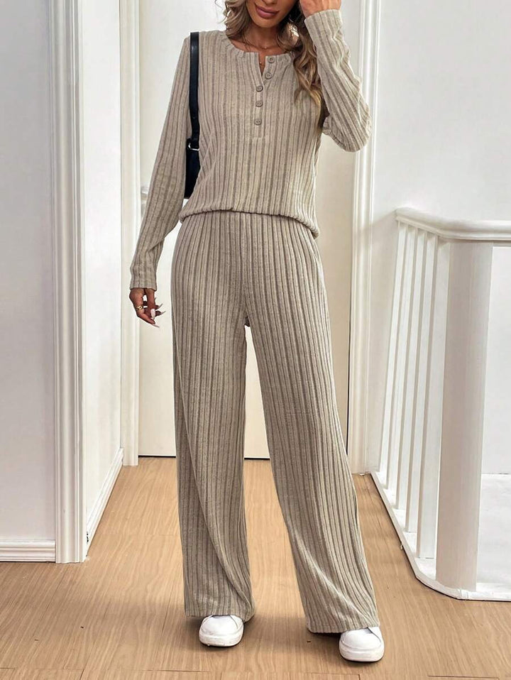 Dame loungewear-sæt af struktureret stof med moderigtigt ribmønster Stilla