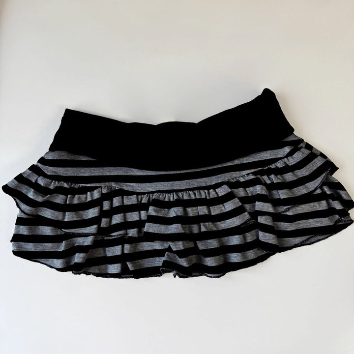 Dame flæse shorts med stribet design og elastisk kant Skovae
