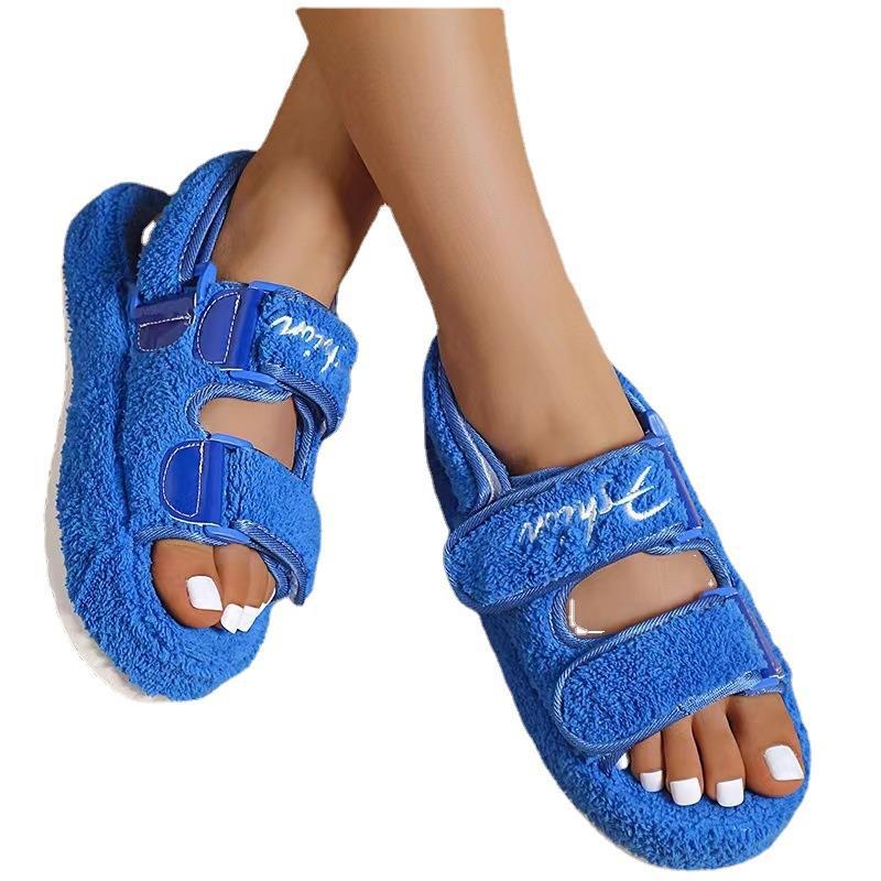 Dame komfortable Fuzzy-sandaler med justerbare velcro-lukninger og skridsikker sål Stilla