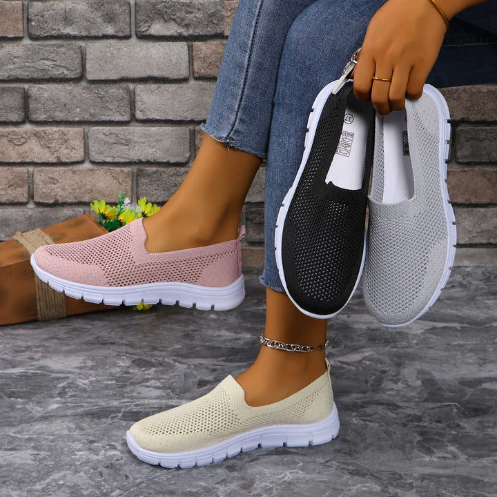 Dame behagelige Slip-On sneakers med åndbart mesh-overmateriale og fleksibel sål Stilla