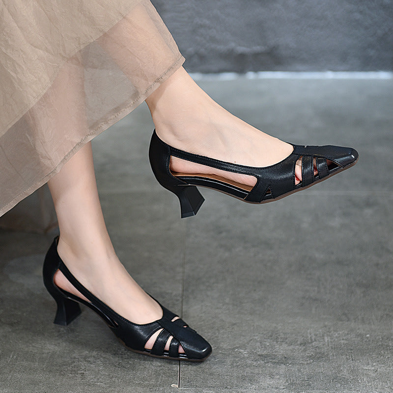 Dame elegante Sling-Pumps med moderne remdesign og komfortabel blokhælhøjde Stilla