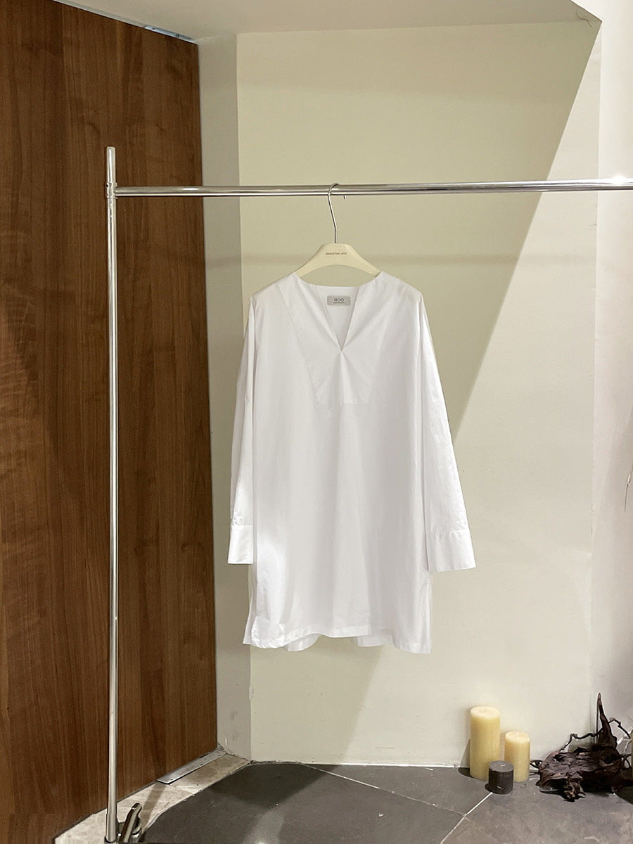 Dame casual langærmet bluse med V-udskæring og subtile detaljer Stilla