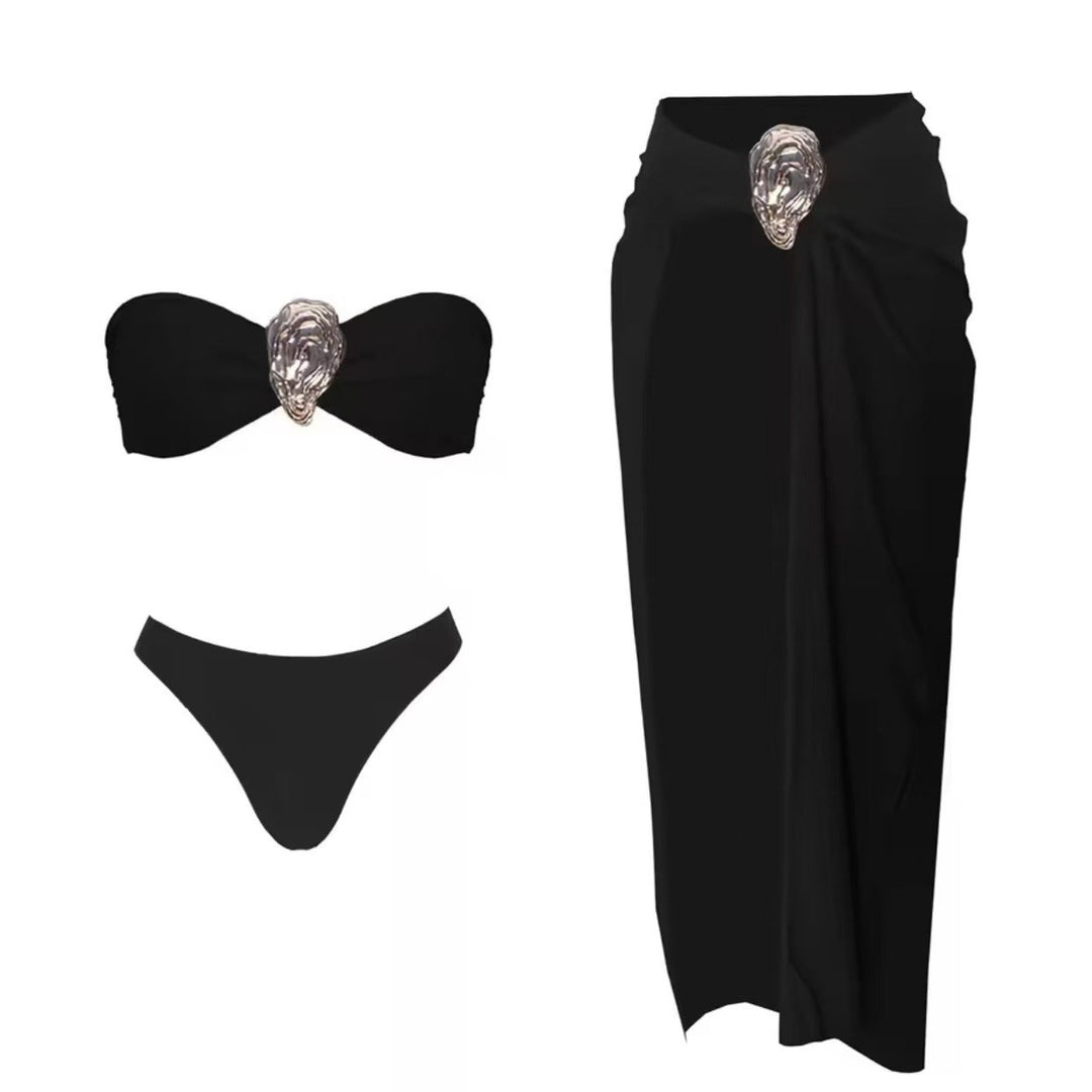 Dame Bikini-sæt med elegant bandeau-top og svingende nederdel Stilla