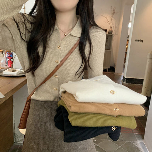 Kvinder Elegant Strikket Sweater med Knap Detaljer og Fin Rib Mønster Stilla