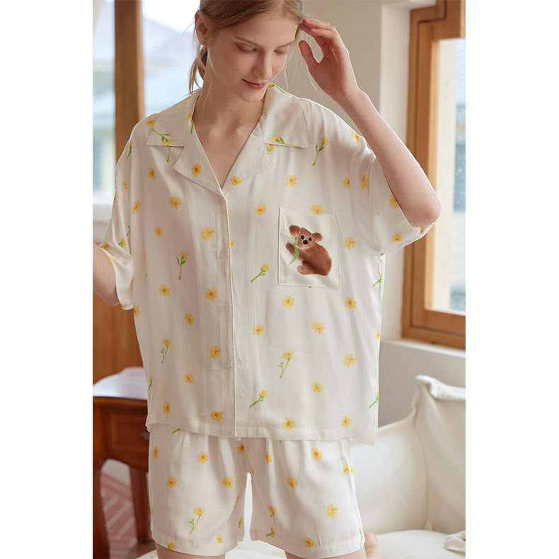 Dame kortærmet pyjamas med farverigt dyremotiv og elastisk talje Stilla