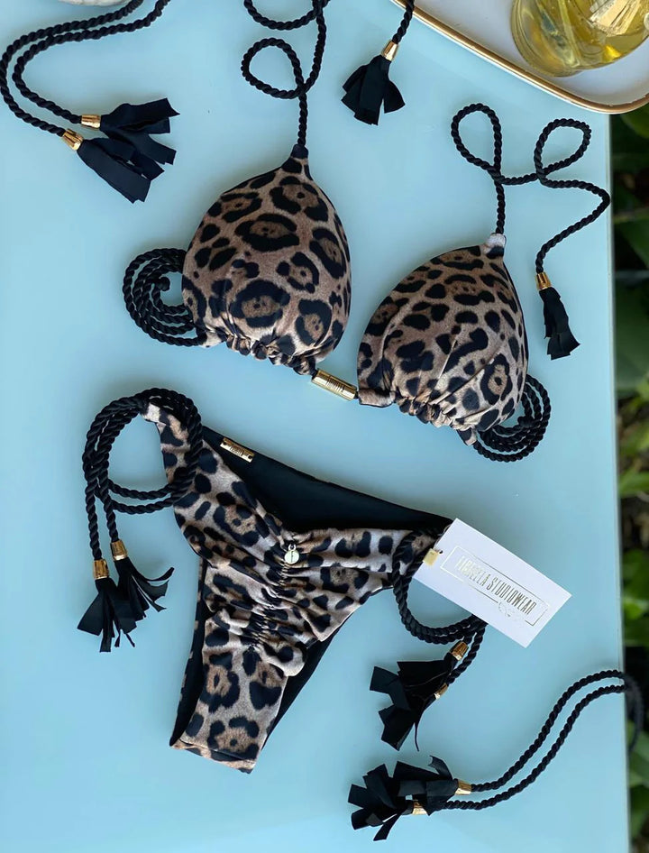 Dame bikini-sæt med elegant leopardmønster og moderne kvaster Skovae