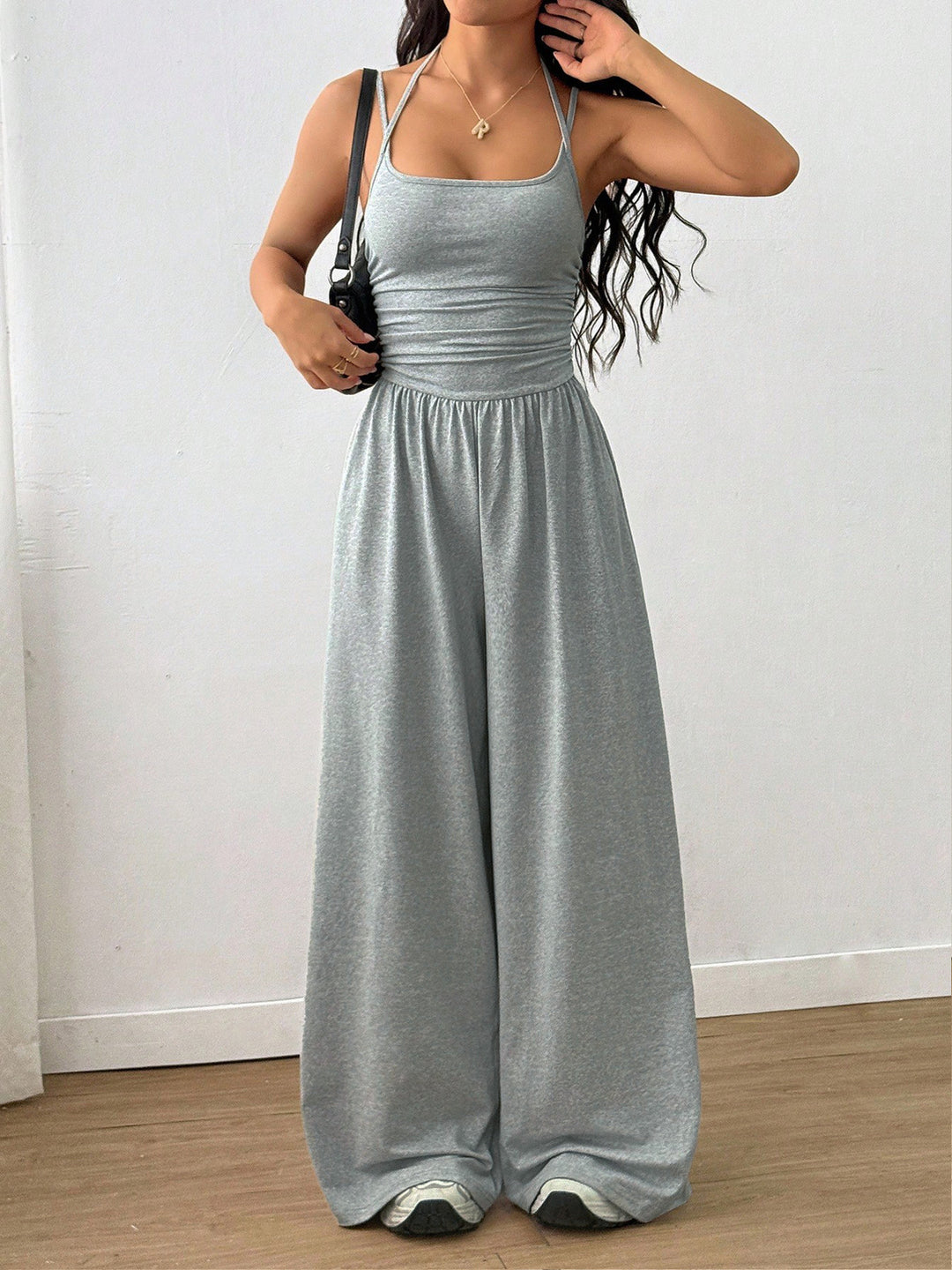 Dame luftig jumpsuit med høj talje og justerbare stropper Skovae