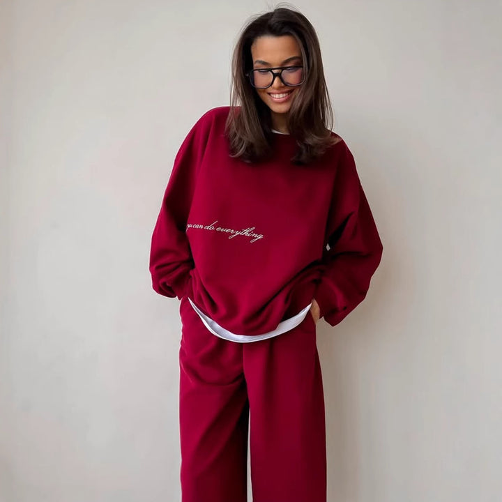 Kvindernes komfortable og stilfulde sweater med elastisk talje Skovae