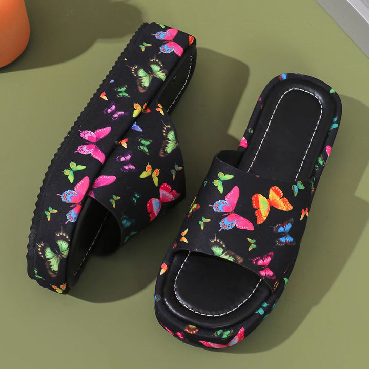 Dame sommer-sandaler med moderigtige sommerfugltryk og behagelig sål Stilla