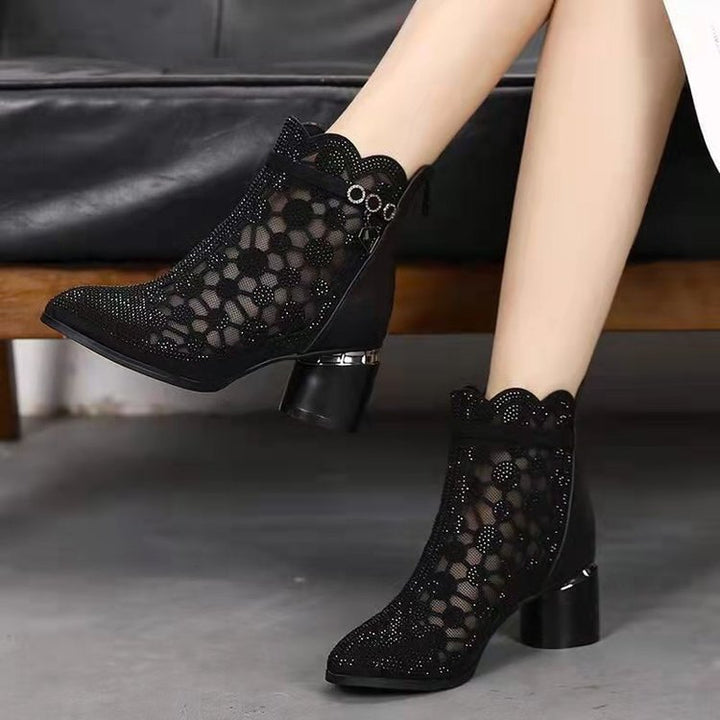 Dame elegante Ankle Boots med moderigtigt spidsemønster og funklende accent Stilla