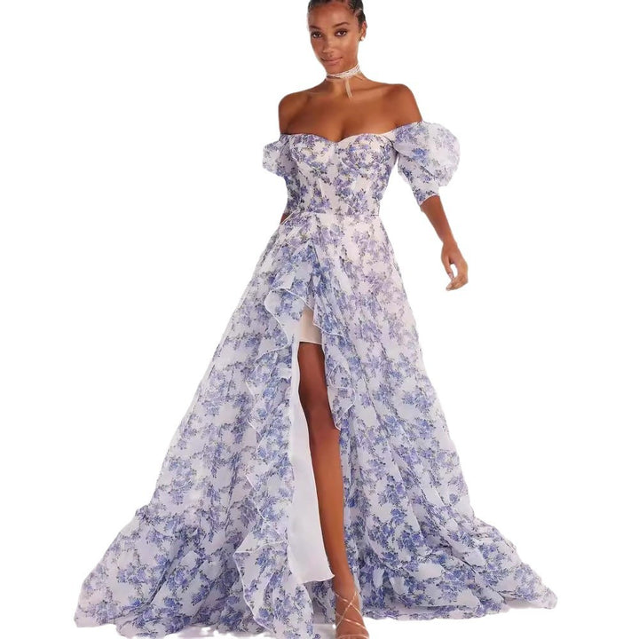 Kvinders festlige maxikjole med off-shoulder design og blomster rynke detaljer