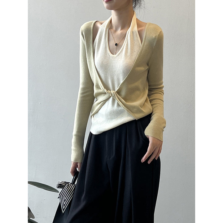 Dame indpakningsoverdel med twist-detalje og elegant kreppstoff Stilla