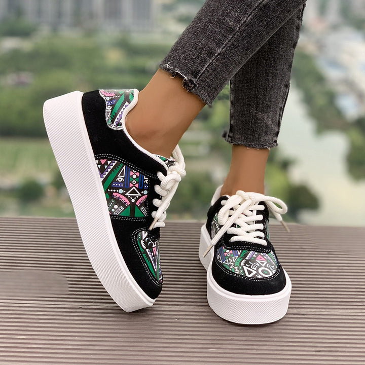 Dame moderigtige Plateau-sneakers med iøjnefaldende design Stilla