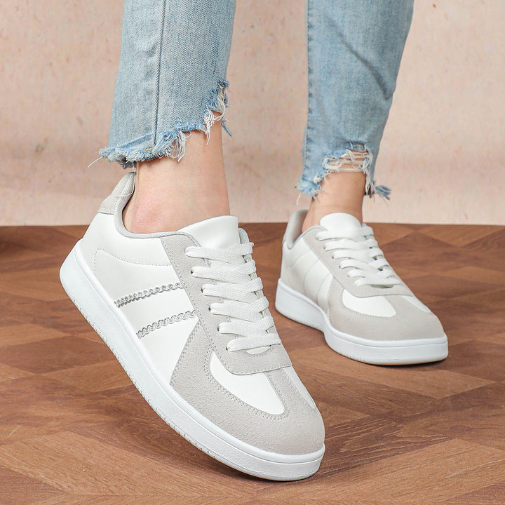 Dame komfortable livsstil sneakers med detaljeret overfladestruktur Stilla