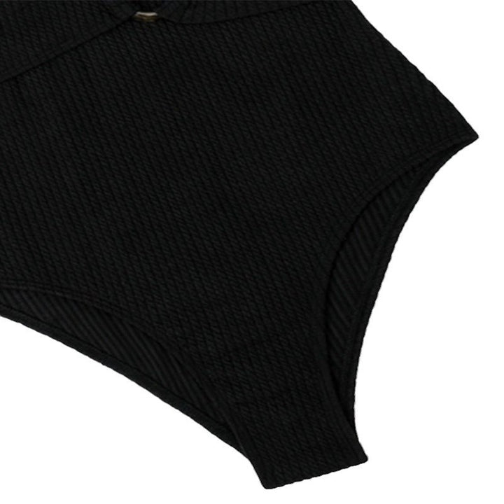 Damer Elegant Én-delt Badedragt med Omslag-design og Ring-Accent Skovae