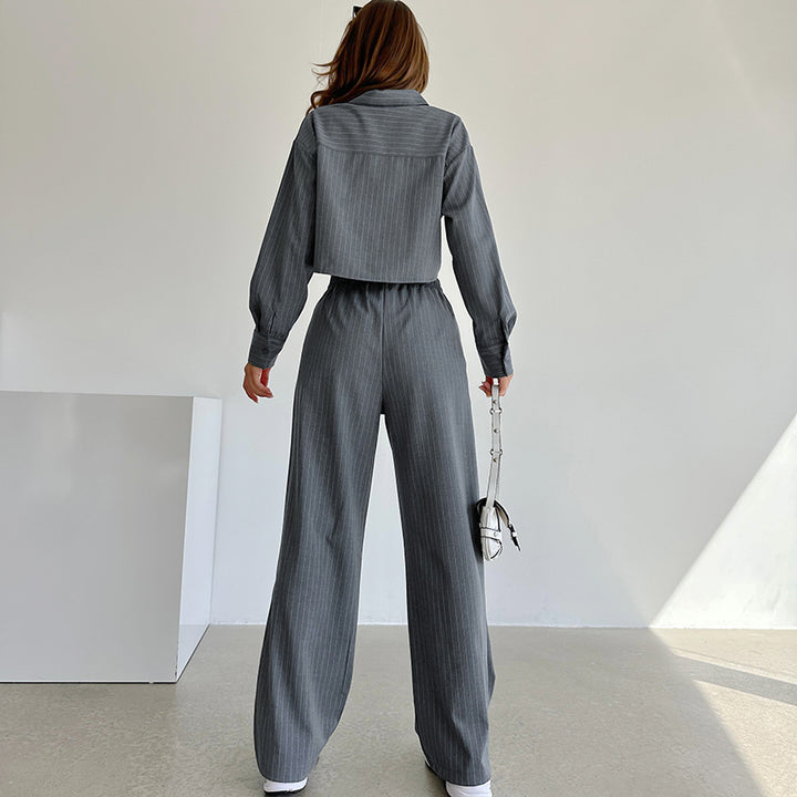 Dame sæt bestående af cropped bluse og bred bukser med elegant struktur Stilla