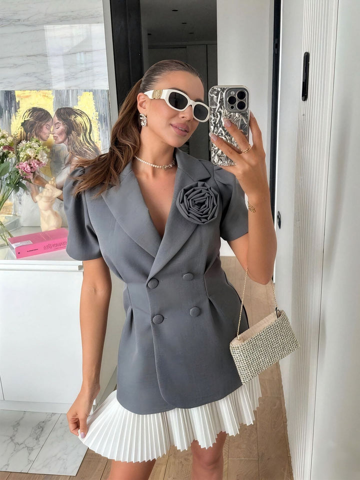 Damer elegant blazer med puffærmer og blomsterdetalje Skovae