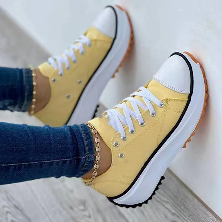 Dame nan Plateau-Canvas-Sneaker med profileret gummisål og forstærket tåhætte Skovae