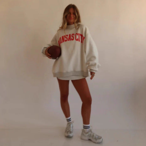 Dame let løst skåret sweatshirt med teddy-bjørn print og høj krave Skovae