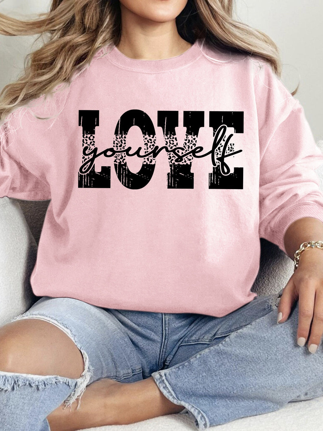 Kvinders sweatshirt med kreativ LOVE påskrift og afslappet pasform Stilla