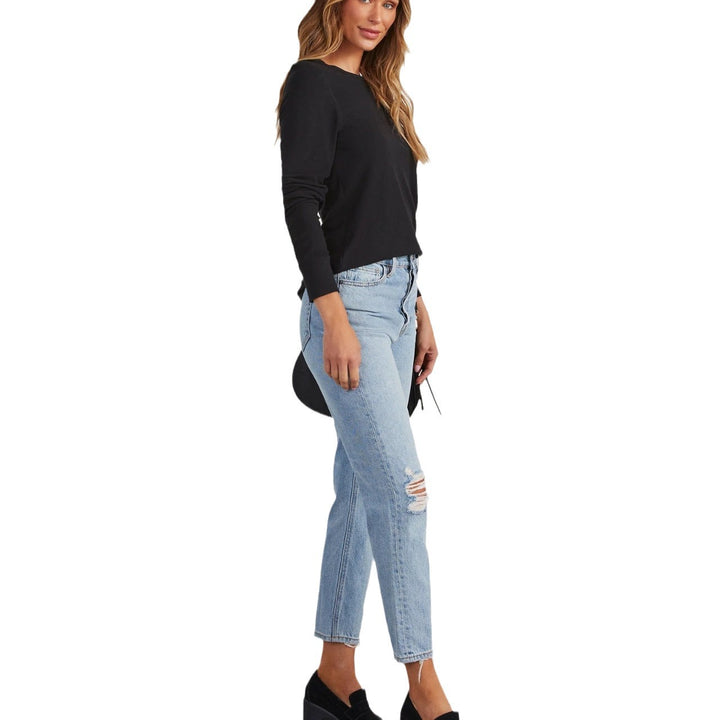 Dame Langærmet Basic-T-shirt med figurskabende snit Stilla
