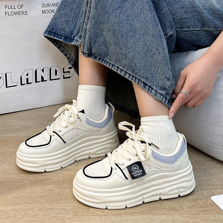 Dame Sporty Plateau-Sneakers med åndbart mesh-overflade og innovativ bærekomfort Stilla