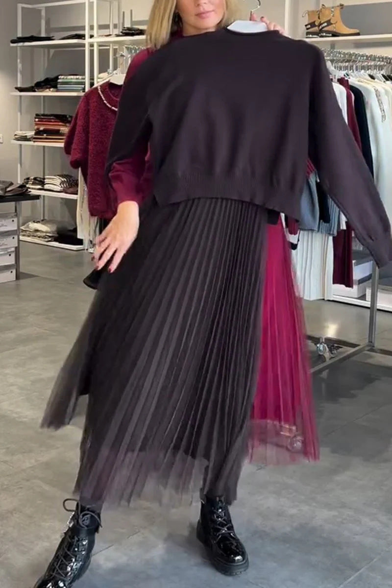 Pigekjole med plisseret maxi-længde og elegant overdel og stilfuldt top Stilla