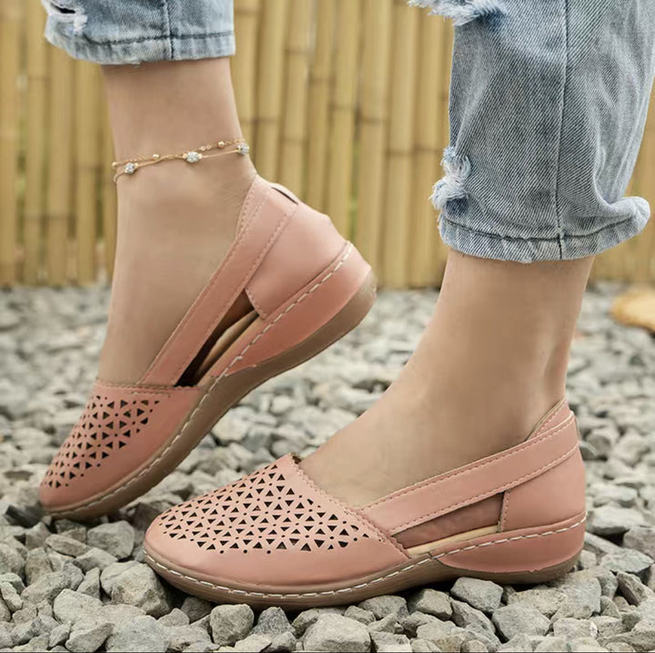 Dame Elegante og åndbare Ballerinas med kunstnerisk perforeringsdesign Stilla