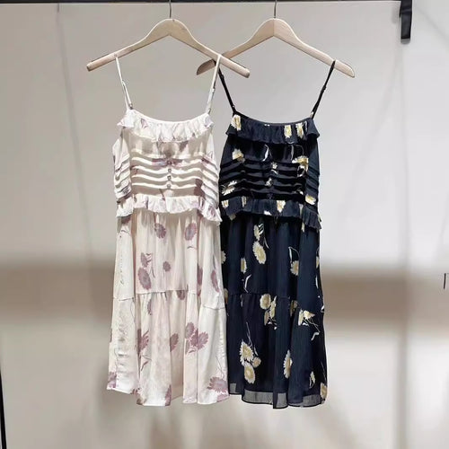 Dame Maxikjole med sarte flæsedetaljer og blomstret design Stilla