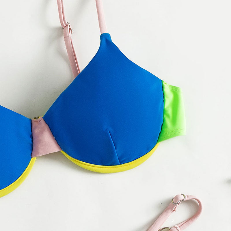 Dame Triangel-Bikini med modiske farveaccenter Skovae