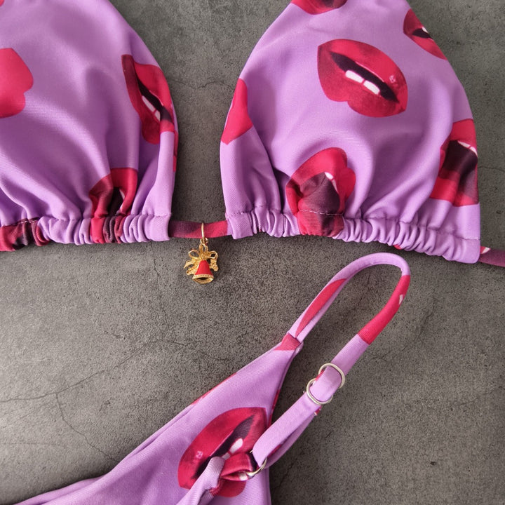 Dame triangel-bikini med legende læbe-design Skovae