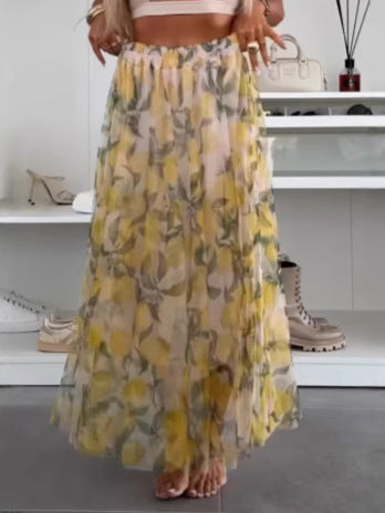 Dame med flydende Maxi-nederdel med flerlagd chiffon-overlag, elastisk talje og fint blomsterprint Skovae