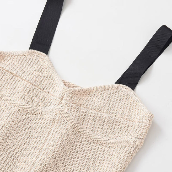 Dame Crop-Top med elegant V-udskæring og raffineret struktur Skovae