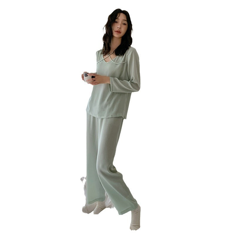 Dame afslappet satin-pyjamasæt med elegant knude-udskæring og bredt ben Stilla