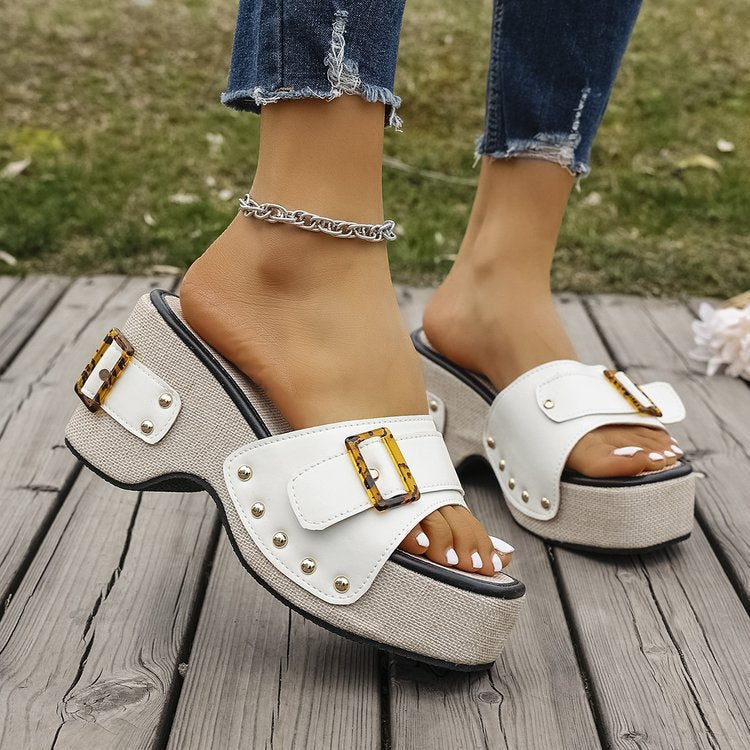 Dame Wedge-sandaler med stilfuld spænde og flettet design Stilla