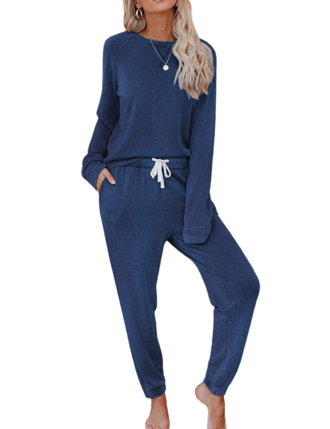 Kvindernes komfortable lounge sæt med stilfuld oversized sweater og afslappende bukser Stilla