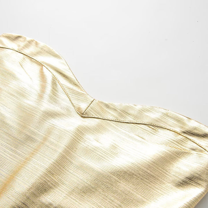 Dame sommerkjole i elegant metallic-look med hjerteformet udskæring