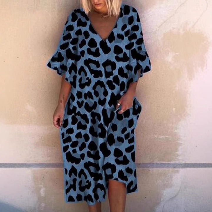 Dame maxikjole med moderne leopardmønster og luftige ærmer Stilla
