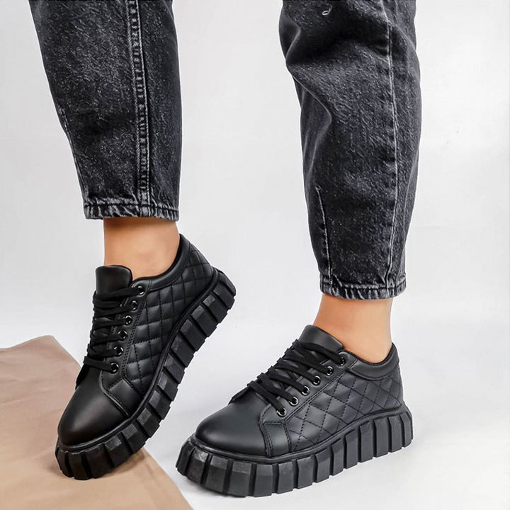 Dame modische Plateau-Sneaker med struktureret overmateriale og skridsikker sål Stilla