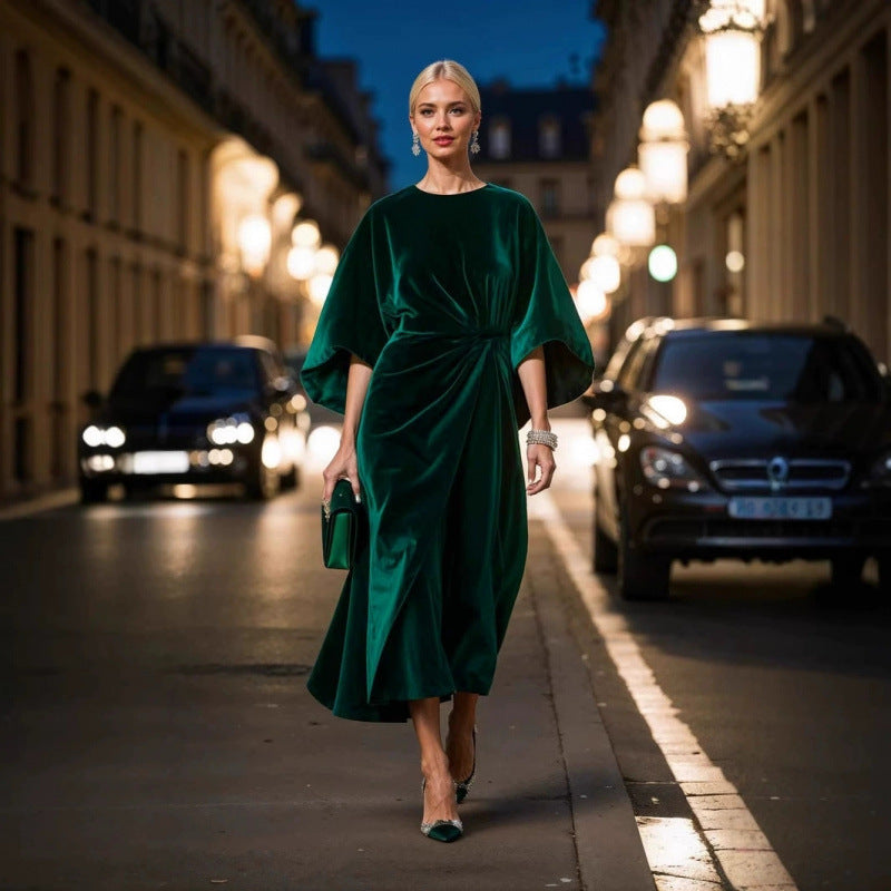 Dame aften kjole i elegant fløjl design med voluminøse ærmer og taljeret silhuet Skovae