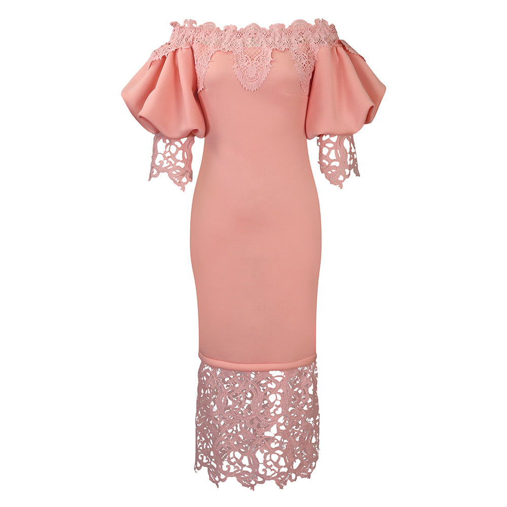 Dame Off-Shoulder Kjole med elegant blondeafslutning og figursyet snit Stilla