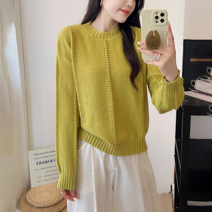 Kvinders chunky strikket sweater med en feminin silhuet og tekstureret design Stilla
